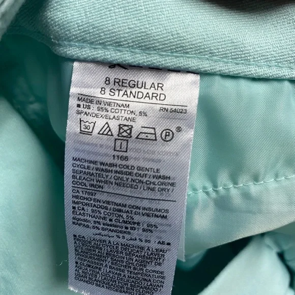 2/$30⚡️- PANTS | Women’s Old Navy pixie pants size 8 - Picture 3 of 4